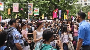 Comprendre le terme queer : définitions et nuances essentielles